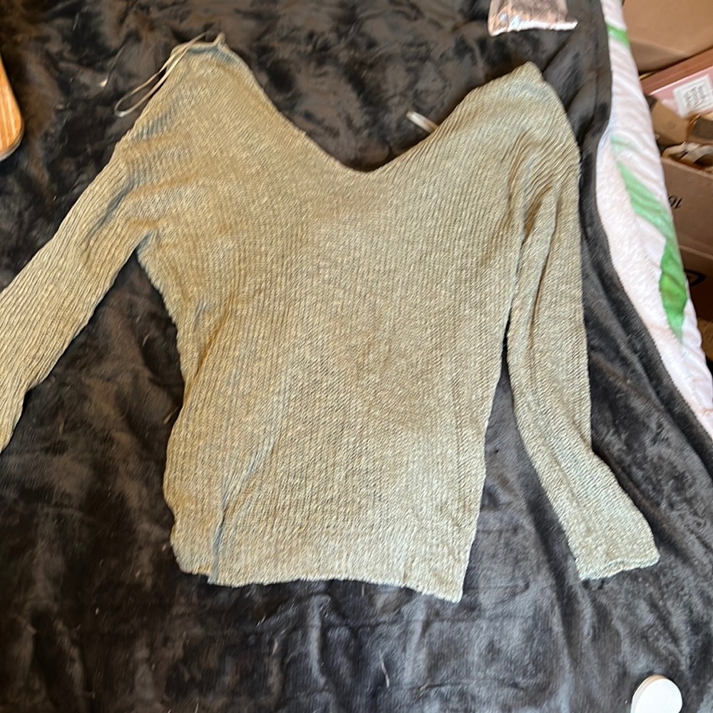 Open back long sleeve sweater